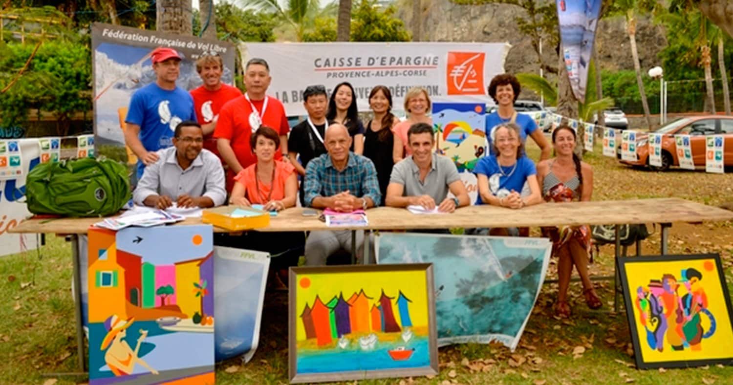 Organisateurs, partenaires et quelques pilotes de La Route des Tamarins Parapente World Cup Series 2014 à La Réunion