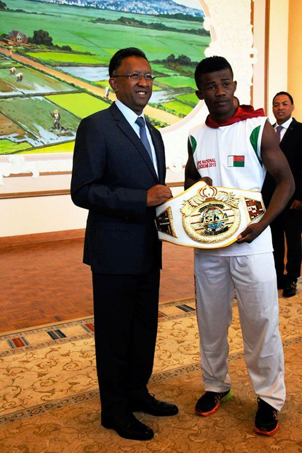 severin-mamonjisoa-boxe-president severin-mamonjisoa-boxe-president