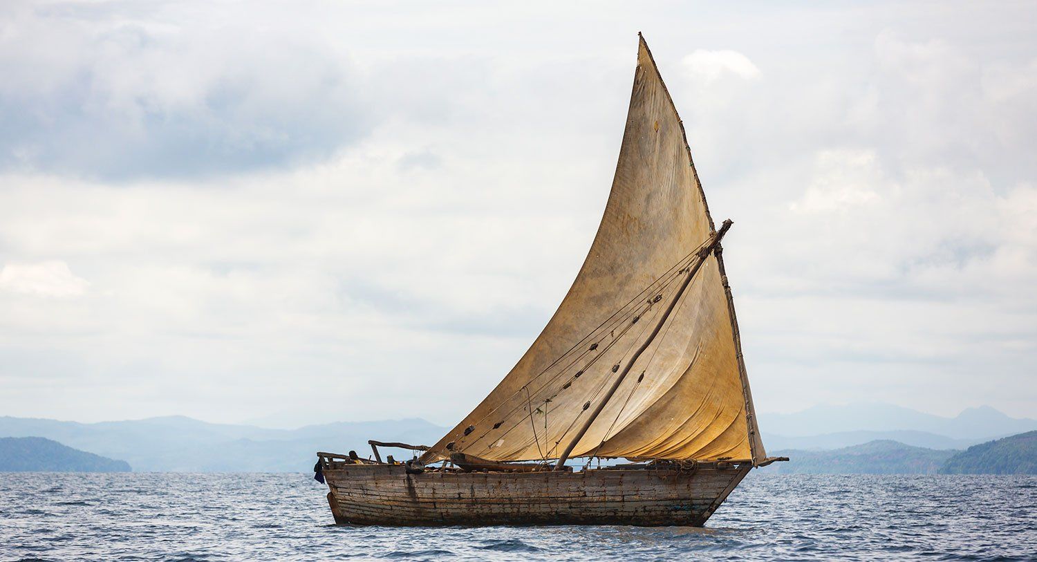 Madagascar - Bateau sur mer