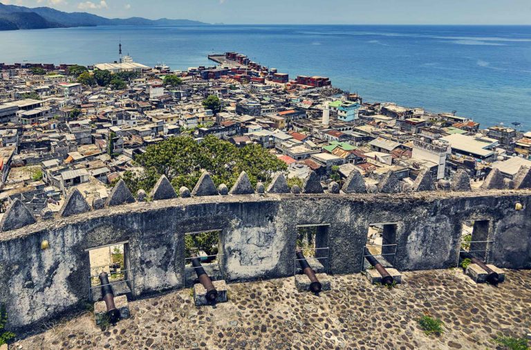 Operation cleaning of the historical and cultural sites et monuments of the Comoros