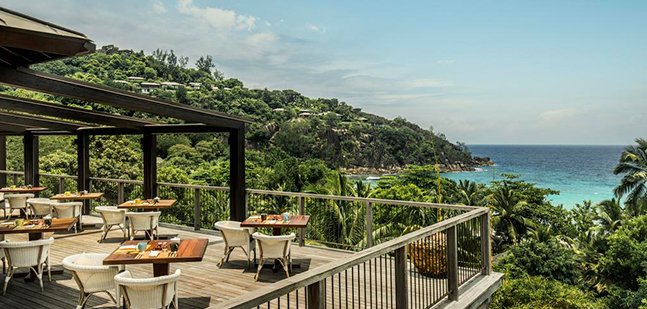 ARTICLE-Four saisons resort Seychelles named best resort in the Indianocean in 2015 Gallivanter'sawards for excellence