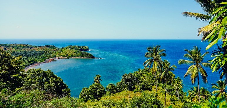 Les Comores - Paysage verdure et océan