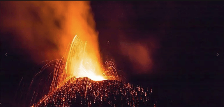 Reunion island - Erupting volcano